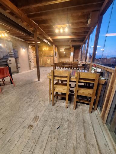 عکس کافه رستوران کوهستان