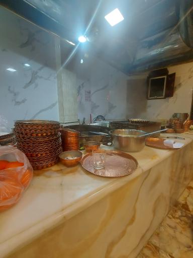 عکس طباخی بام تهران