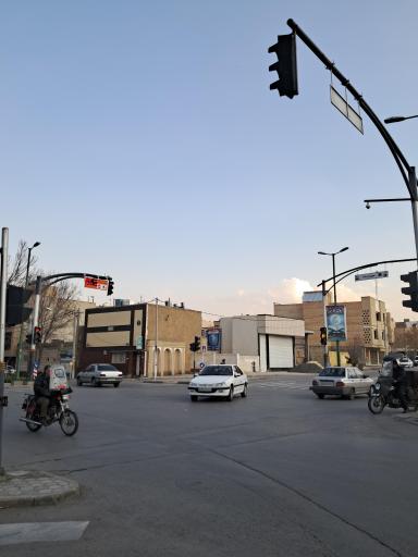 عکس چهاراه آیت اله زاهد