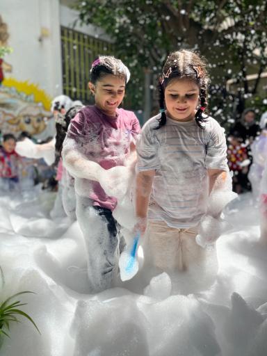 عکس مهدکودک گلهای بهاری