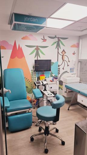 عکس آزمایشگاه پاتوبیولوژی و ژنتیک جردن