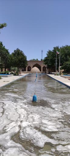 عکس آرامگاه و باغ دو کمال