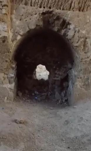 عکس قلعه باستانی( قیز قلعه سی)