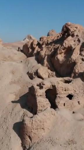 عکس قلعه باستانی( قیز قلعه سی)