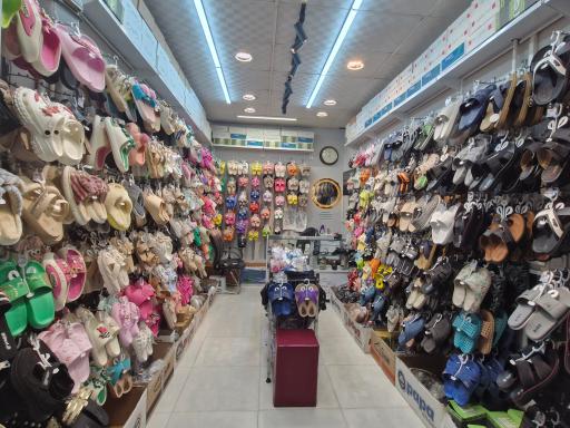 عکس دمپایی و صندل یکتا