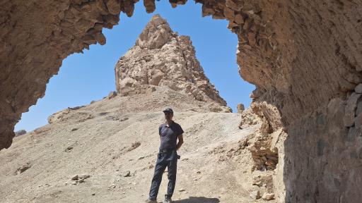 عکس قلعه باستانی( قیز قلعه سی)