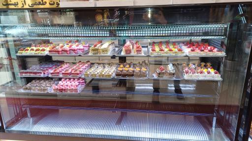 عکس کافه قنادی ماقوت