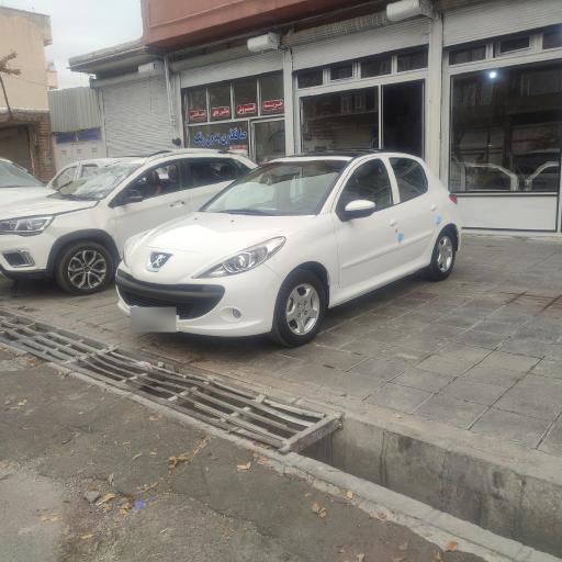 عکس صافکاری استا بهمن و خرید فروش ماشین تصادفی