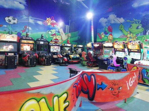 عکس قلعه شادی بوستان ولایت