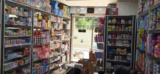 عکس عمده فروشی لوازم تحریر ملل