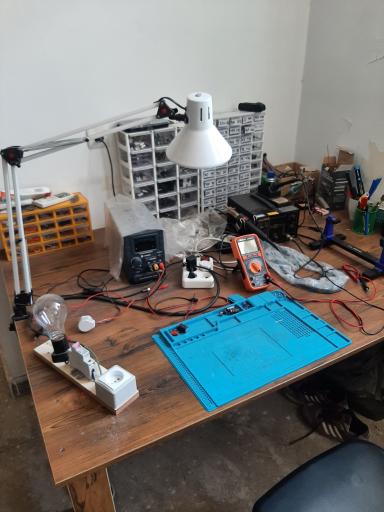 عکس خدمات فنی غلامی (تعمیرات لوازم خانگی ،سرمایش و گرمایش )