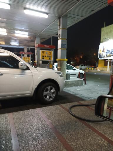 عکس پمپ بنزین  رسالت