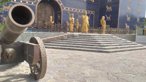 رستوران بزرگ پدیده