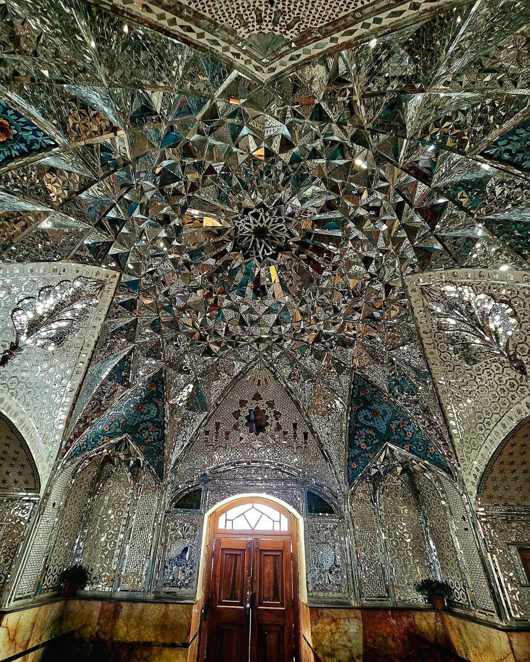 عکس مقبره حسام الدوله بیرجندی