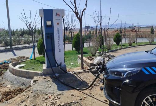 عکس ایستگاه شارژ کرمان موتور (مهر و ماه قم)