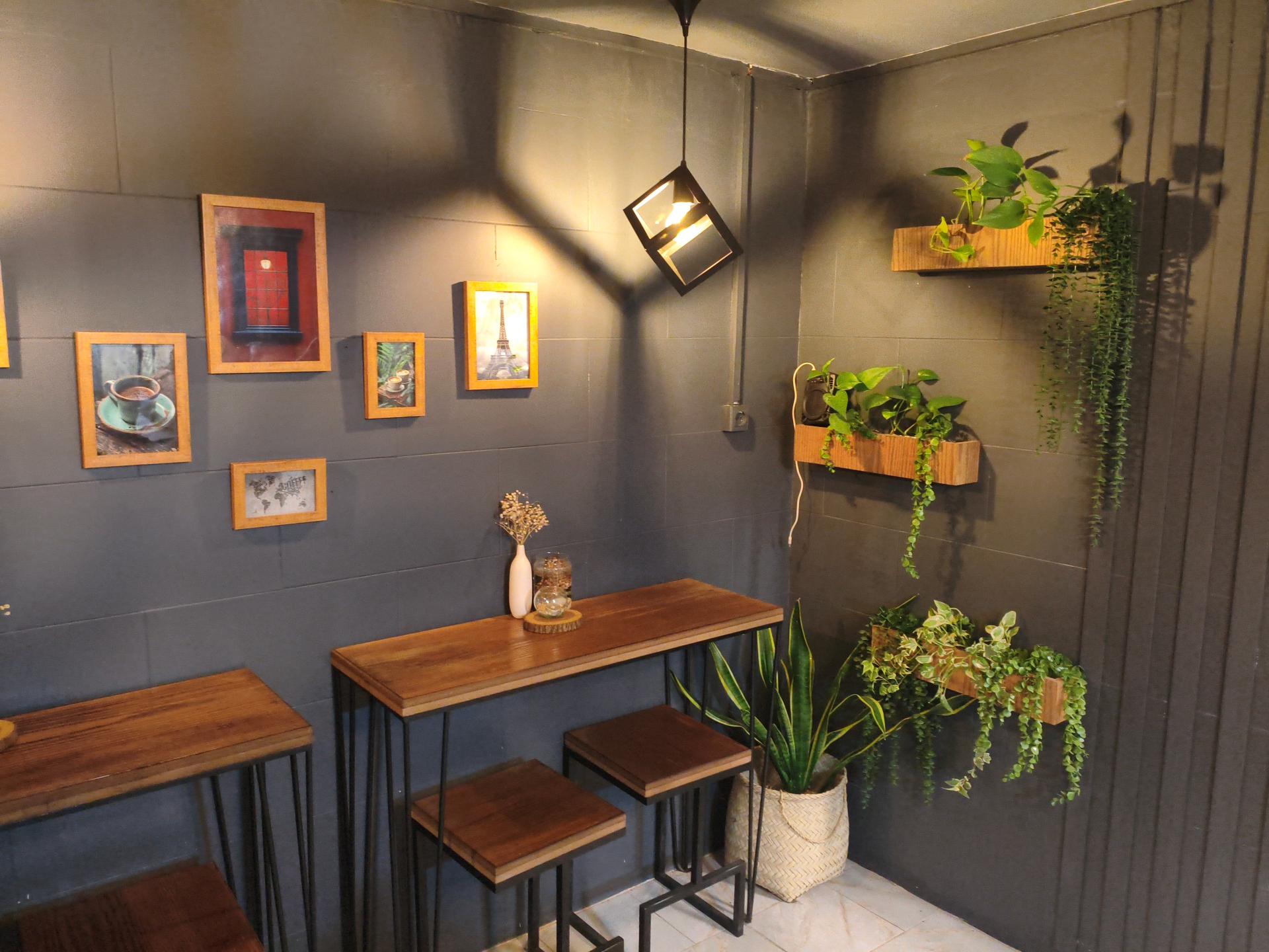 عکس کافه آیین 