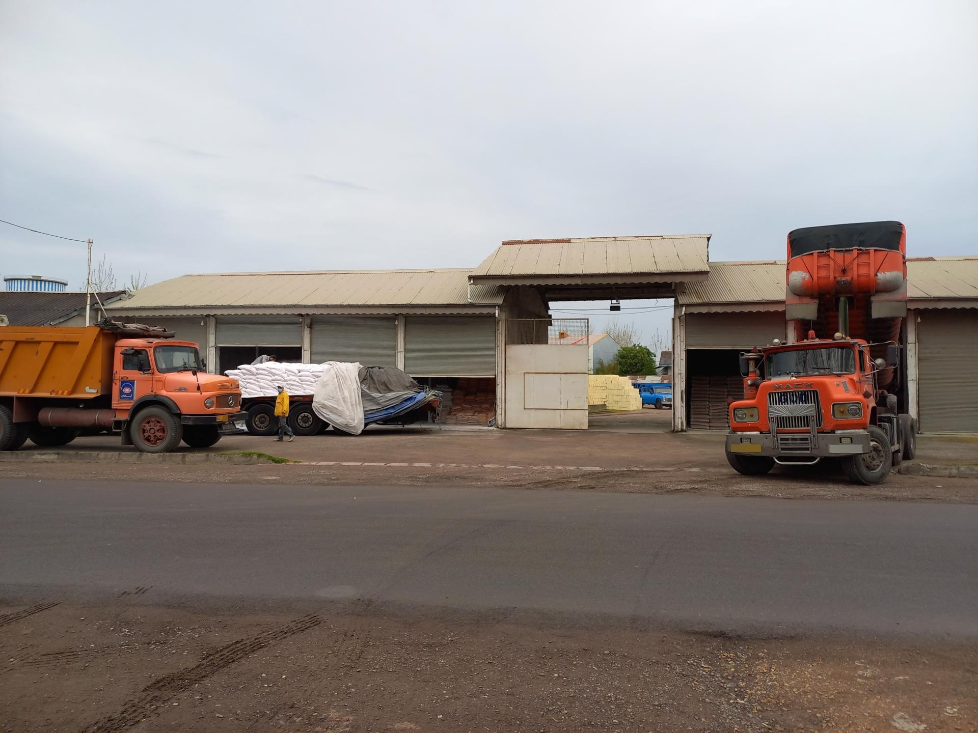 عکس مصالح فروشی سیمانپور