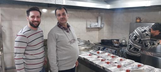 عکس تهیه غذای خاطره