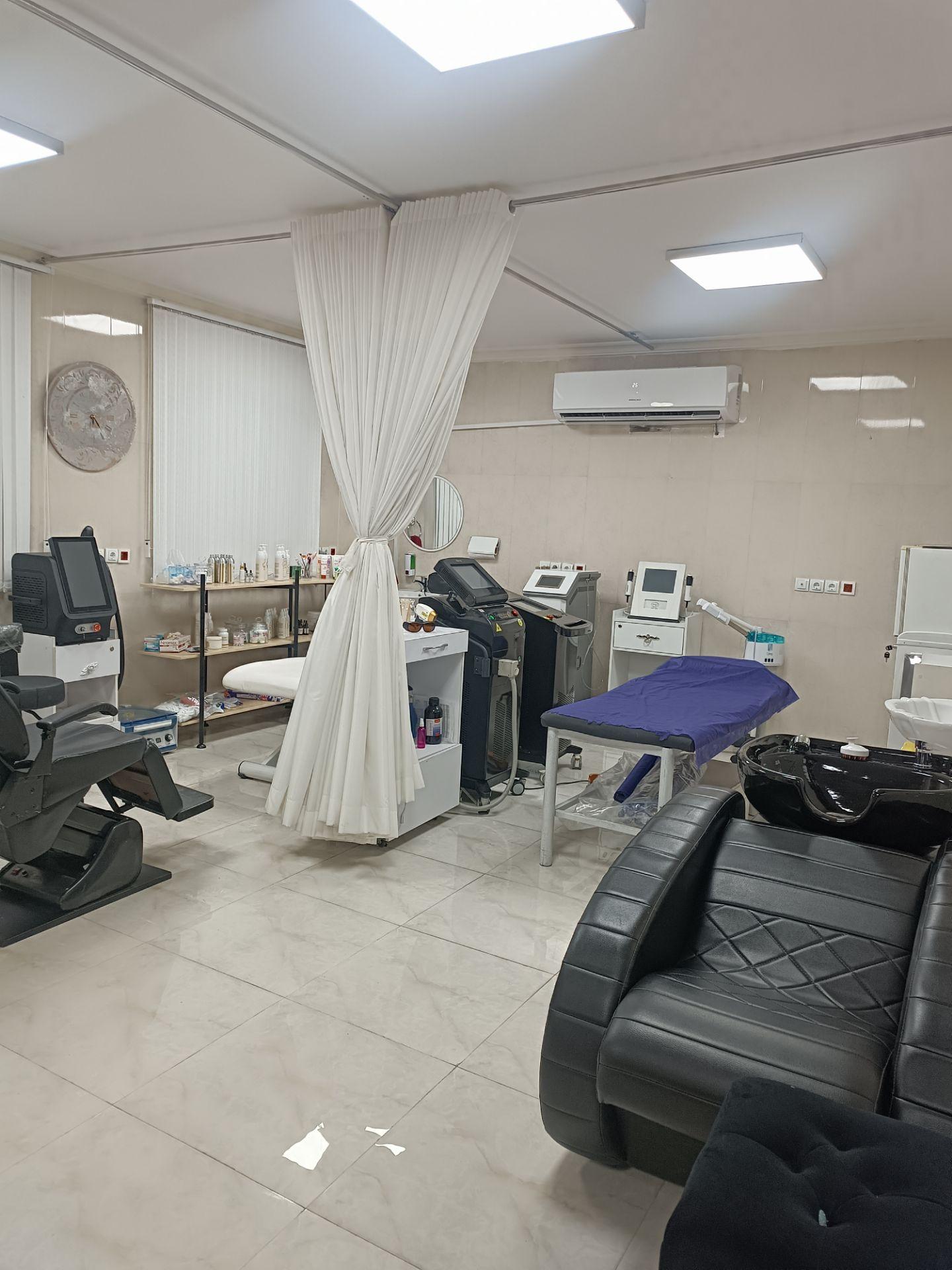 عکس درمانگاه شبانه روزی طبیبان