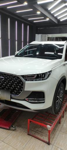 عکس پولیش خودرو منوچهری