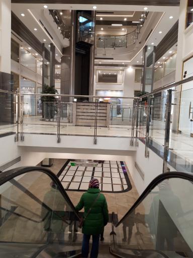 عکس مرکز خرید روما