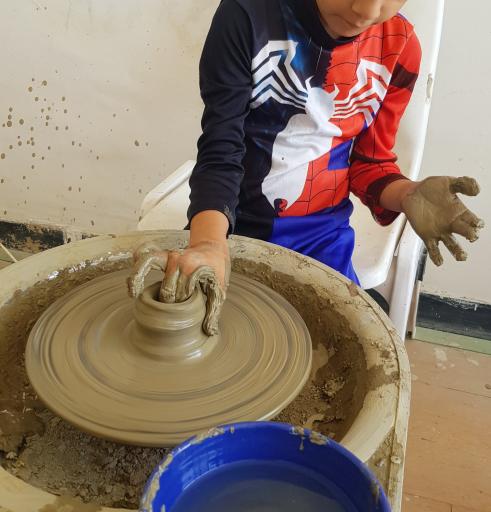 عکس آموزشگاه سفال و لعاب توپال