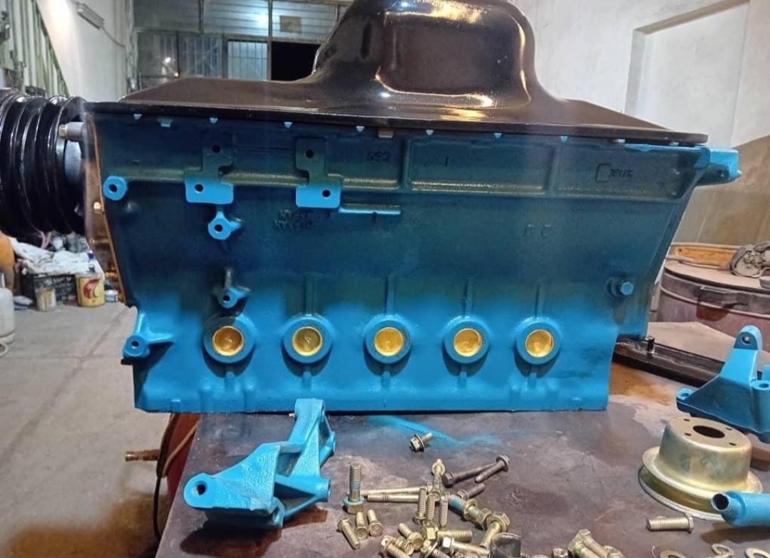 عکس مرکز بازسازی خودروهای آفرود و کلاسیک