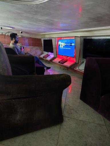 عکس کلوپ و گیم نت 120 