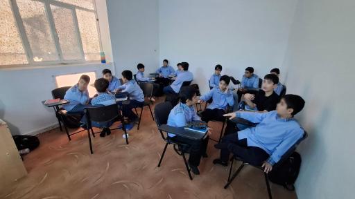 عکس مدرسهٔ پسرانه مأوا