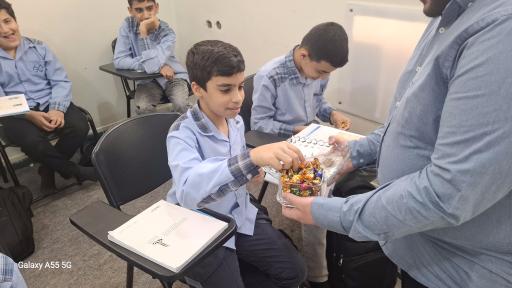 عکس مدرسهٔ پسرانه مأوا