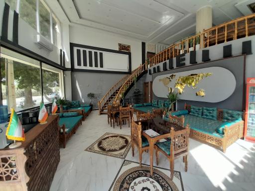 عکس رستوران لوکس برگ سبز 