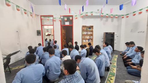 عکس مدرسهٔ پسرانه مأوا