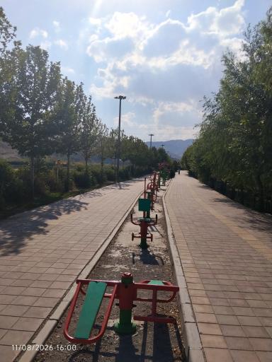 عکس دریاچه تفریحی لواسان