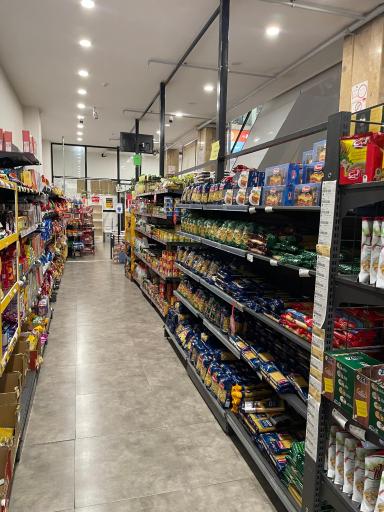 عکس فروشگاه افق کوروش