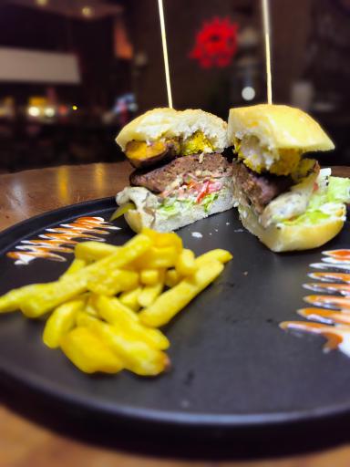 فست فود دهکده