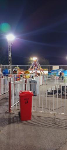 عکس شهربازی آبشار 