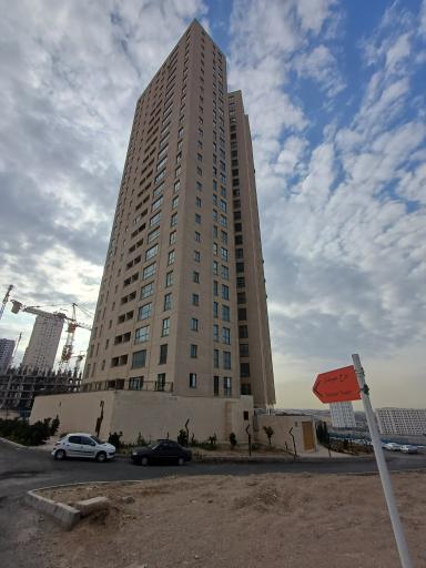 عکس برج سپیدار