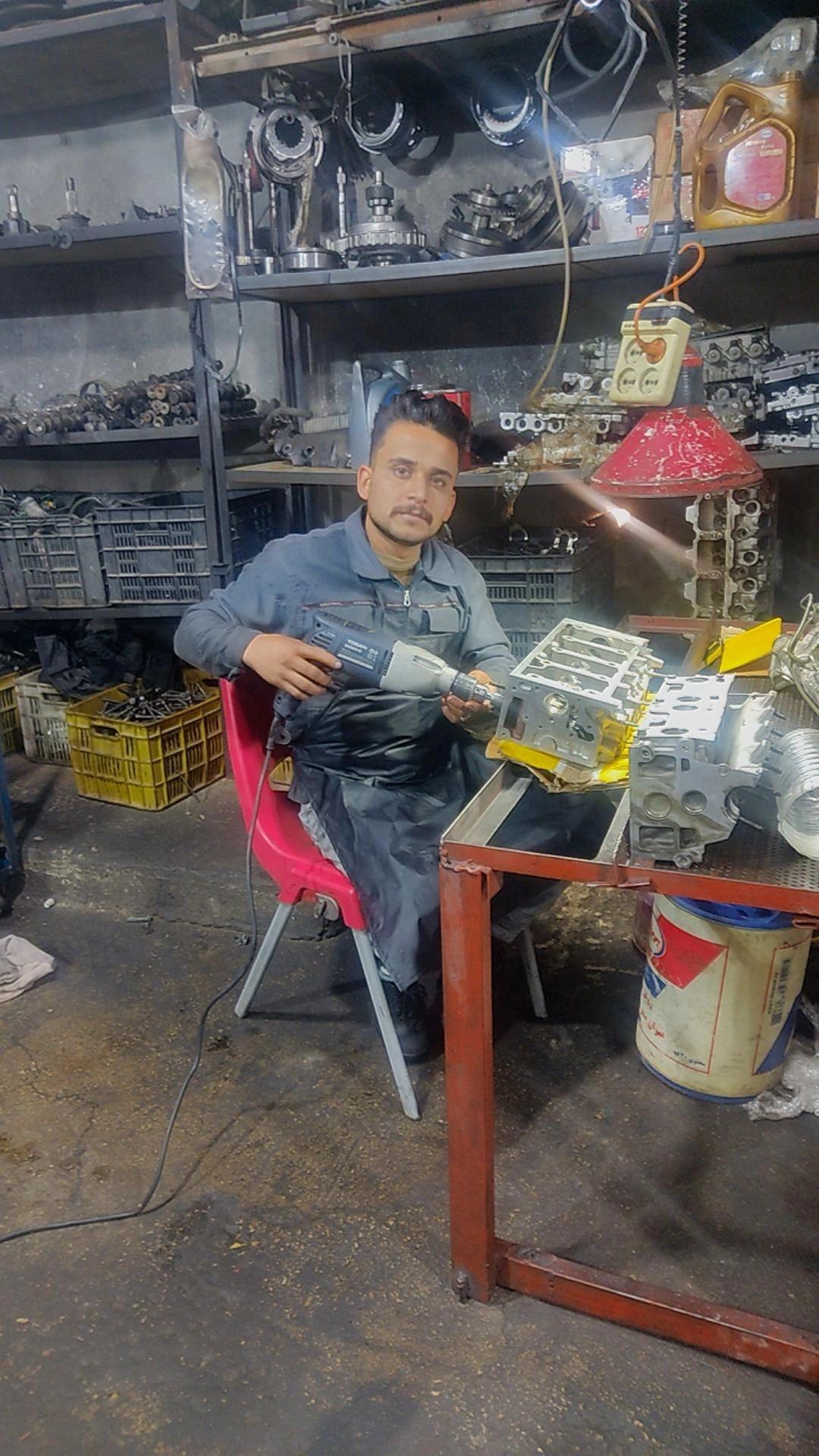 عکس تعمیرگاه تخصصی نادری