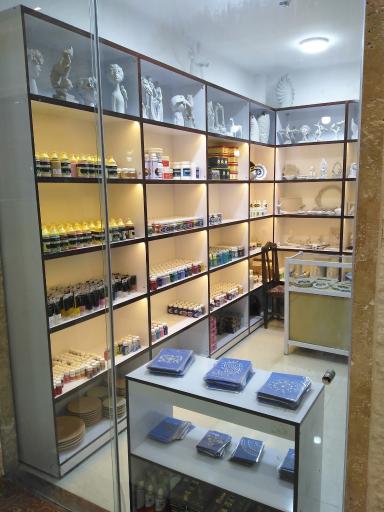 عکس گالری هنرمند لوازم هنری و دکوپاژ