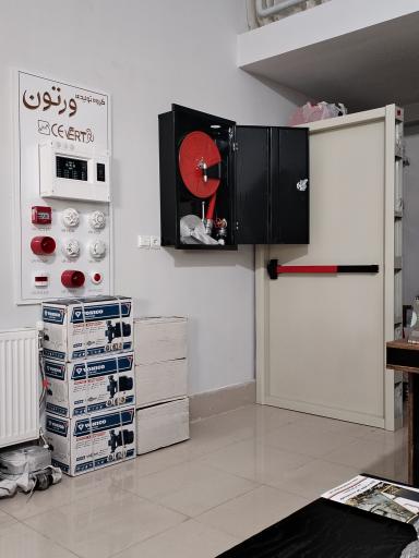 عکس لوازم آتش نشانی ایمن اداک