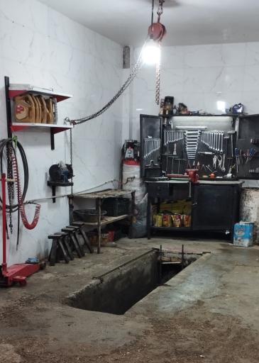 عکس تعمیرگاه اتو مکانیک کلاسیک