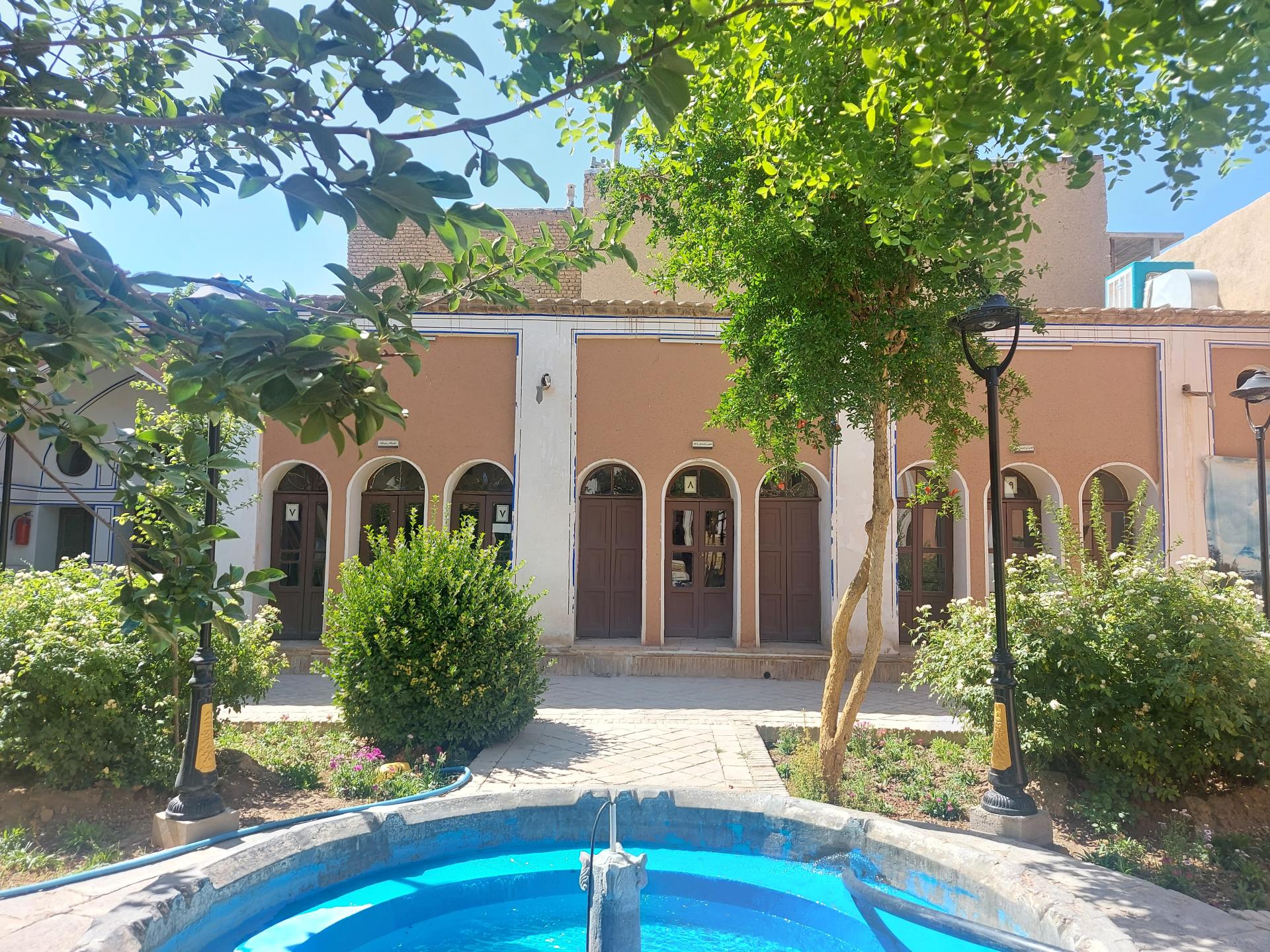 عکس خانه تاریخی زهتاب | خانه هنرمندان