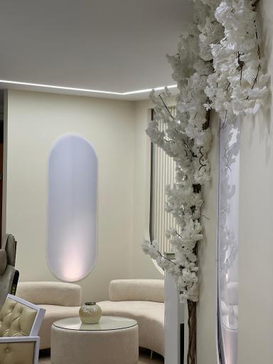 عکس سالن زیبایی مه