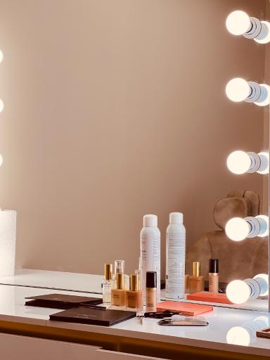 عکس سالن زیبایی مه