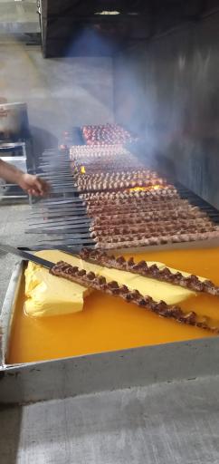 عکس تهیه غذای ایرانی 