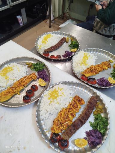 عکس کافه رستوران چرب و‌چیلی