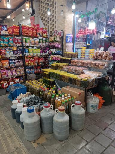 عکس سوپر مارکت و سوغات سرای روژان
