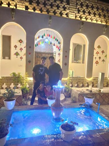 عکس عمارت فیروزه محمودی 