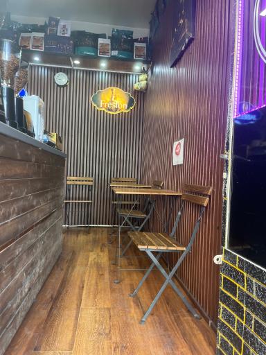 عکس کافه کافئین