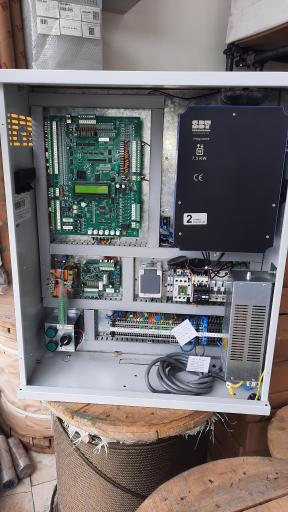 عکس نمایندگی رسمی تابلو آسانسور آریان در آذربایجان شرقی